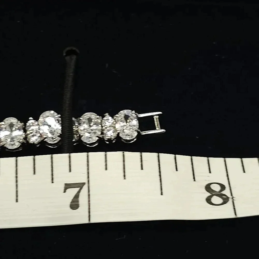 Stauer Halo Diamondaura Bracelet With Gift Box Shiny Bling For Your Wrists 7.5in